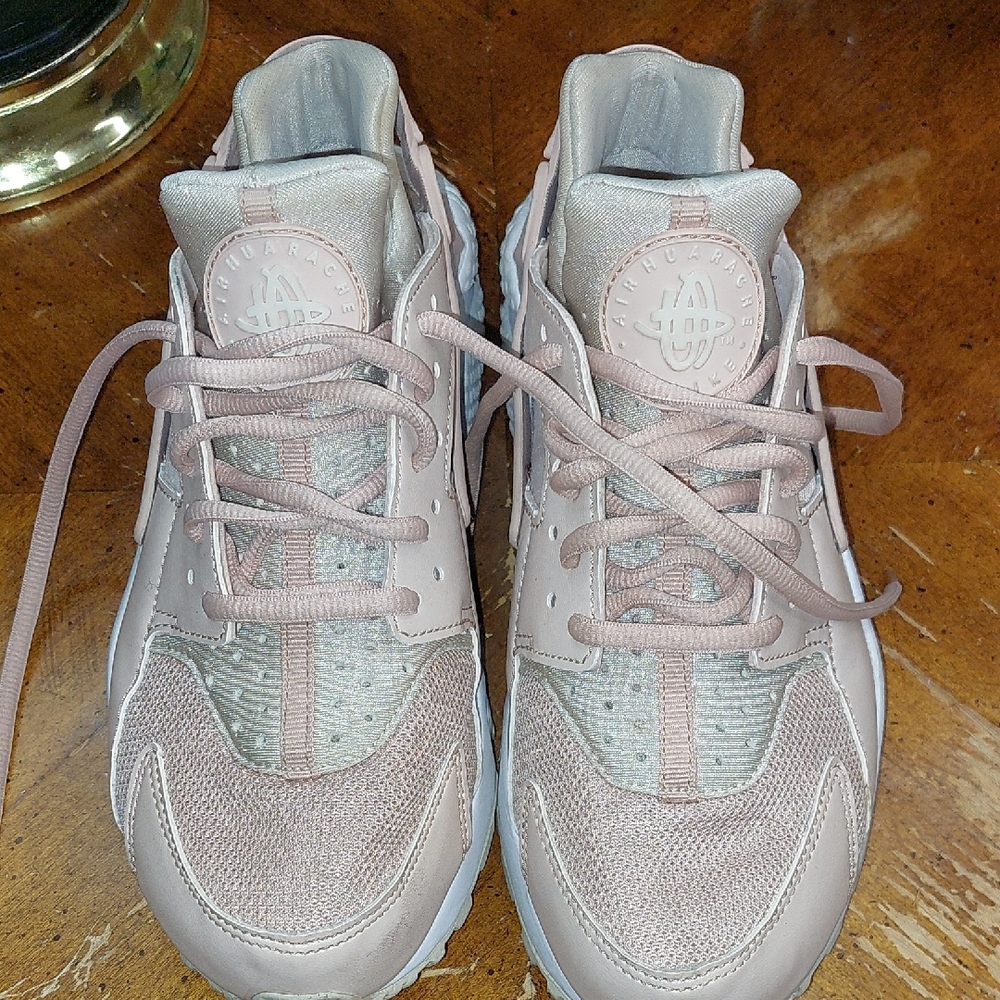 Nike Blush Pink Athletic Shoes